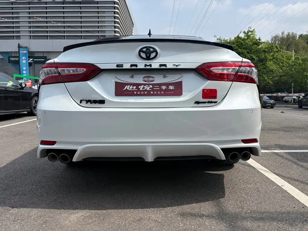 Toyota Camry 2021 — фото 15