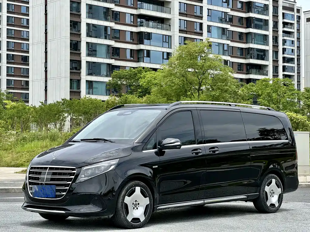 Mercedes-Benz V-Class 2025