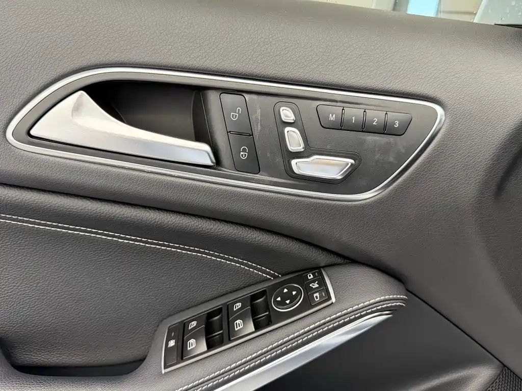 Mercedes-Benz GLA 2017 — фото 15