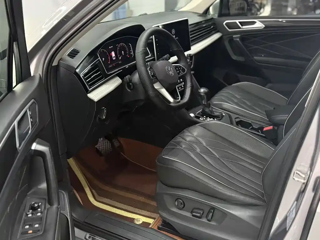 Volkswagen Tiguan L 2021 — фото 4