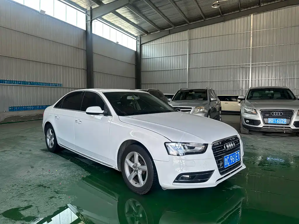Audi A4L 2015