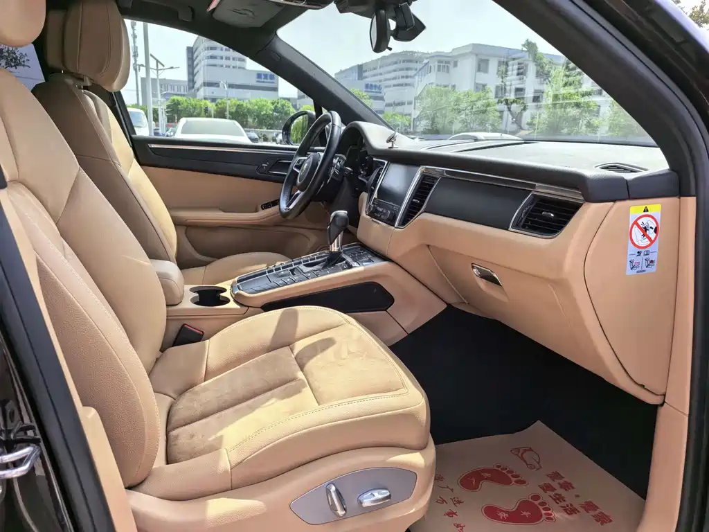 Porsche Macan 2018 — фото 18