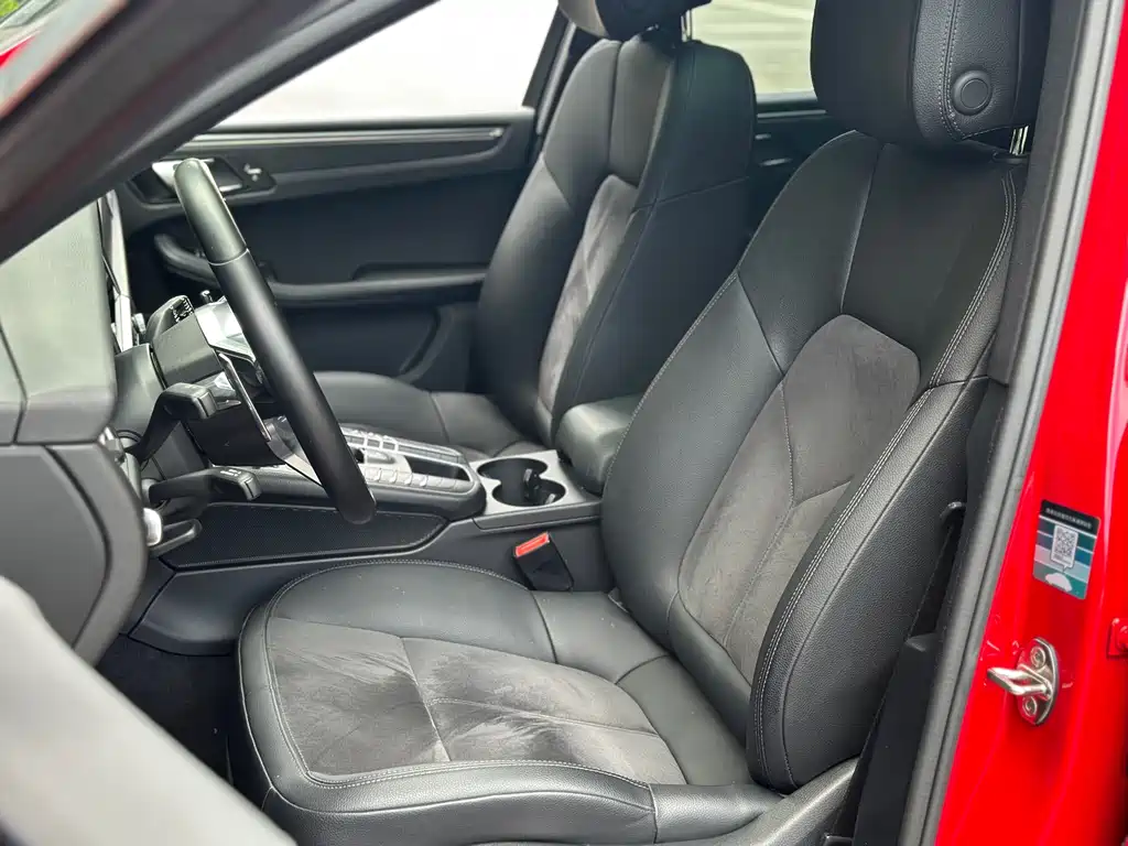 Porsche Macan 2019 — фото 10