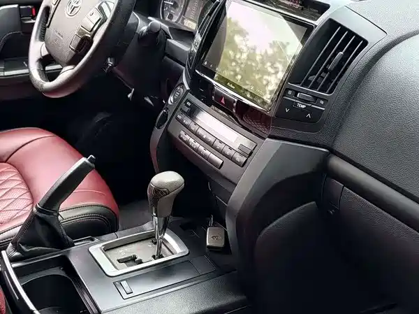 Toyota Land Cruiser 2015
