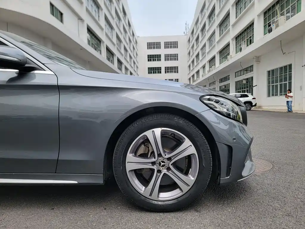 Mercedes-Benz C-Class 2020 — фото 17