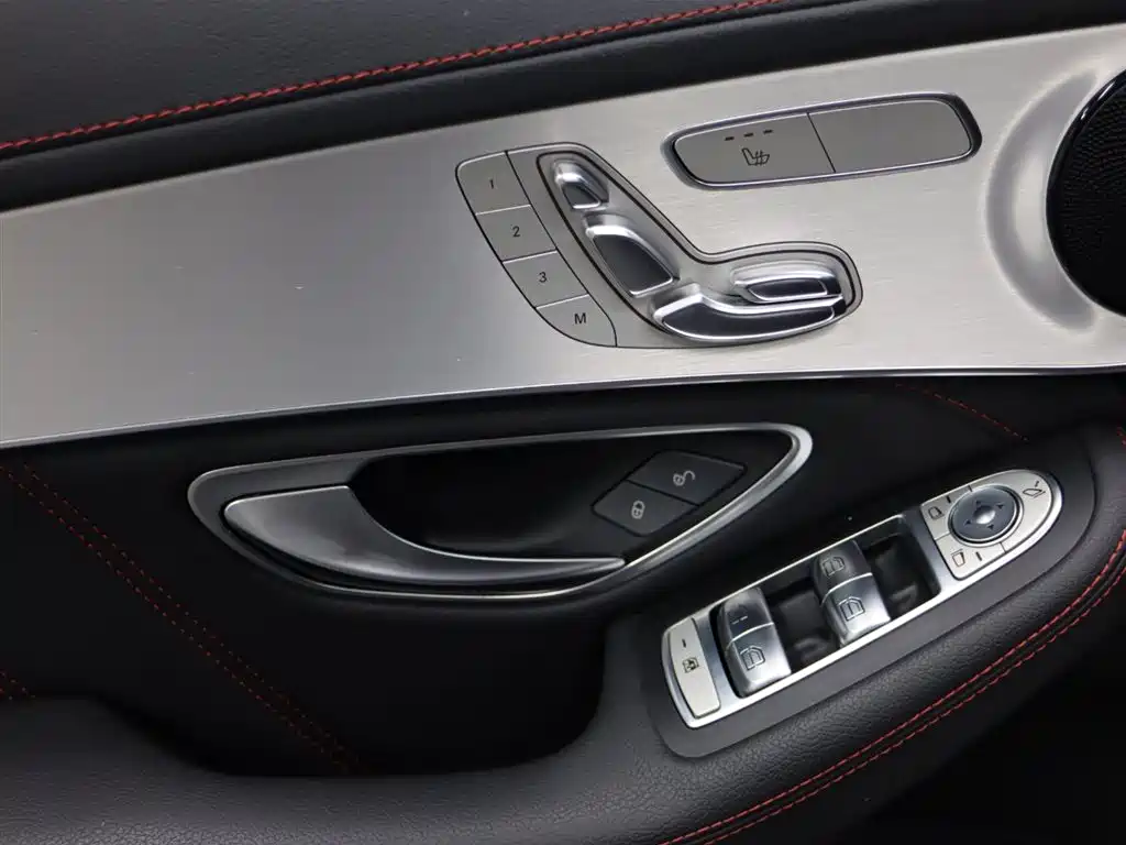 Mercedes-Benz GLC AMG 2018 — фото 23