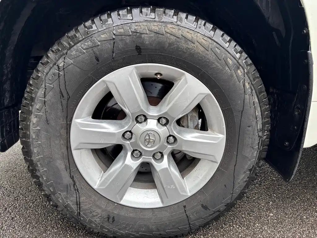 Toyota Prado 2015 — фото 20
