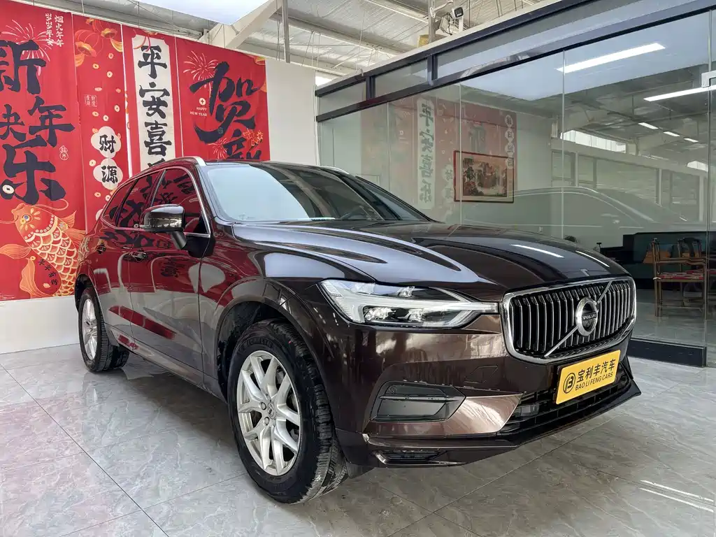 Volvo XC60 2018 — фото 2