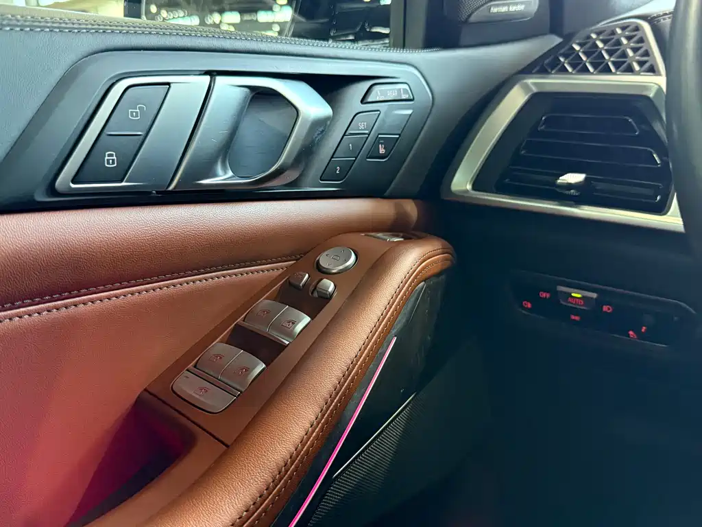 BMW X7 2023 — фото 20