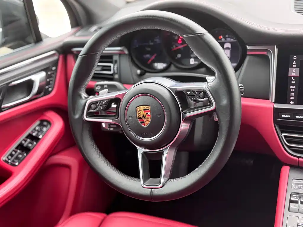 Porsche Macan 2020 — фото 10