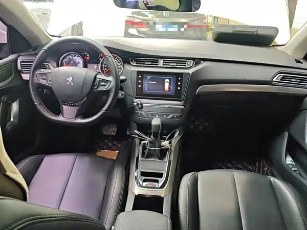 Peugeot 408 2017