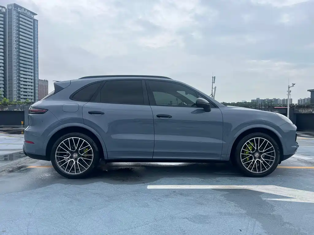 Porsche Cayenne Hybrid 2019 — фото 7