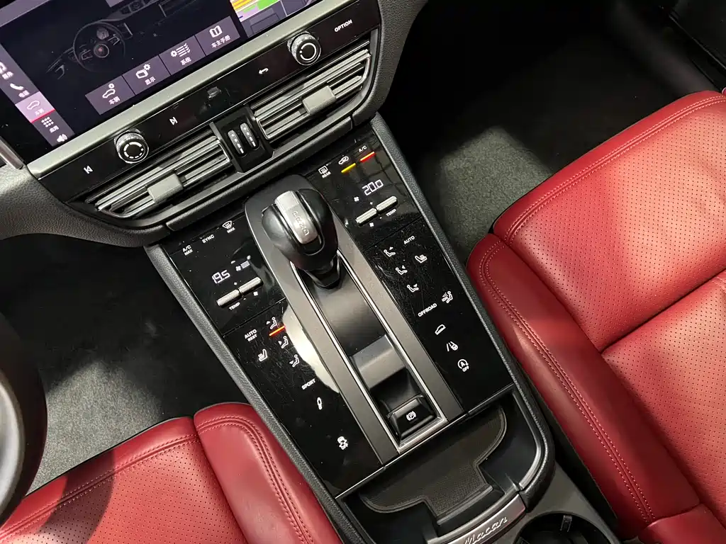 Porsche Macan 2023 — фото 15