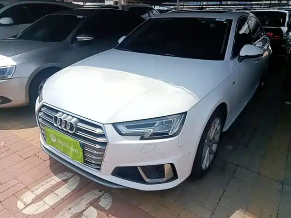 Audi A4L 2019