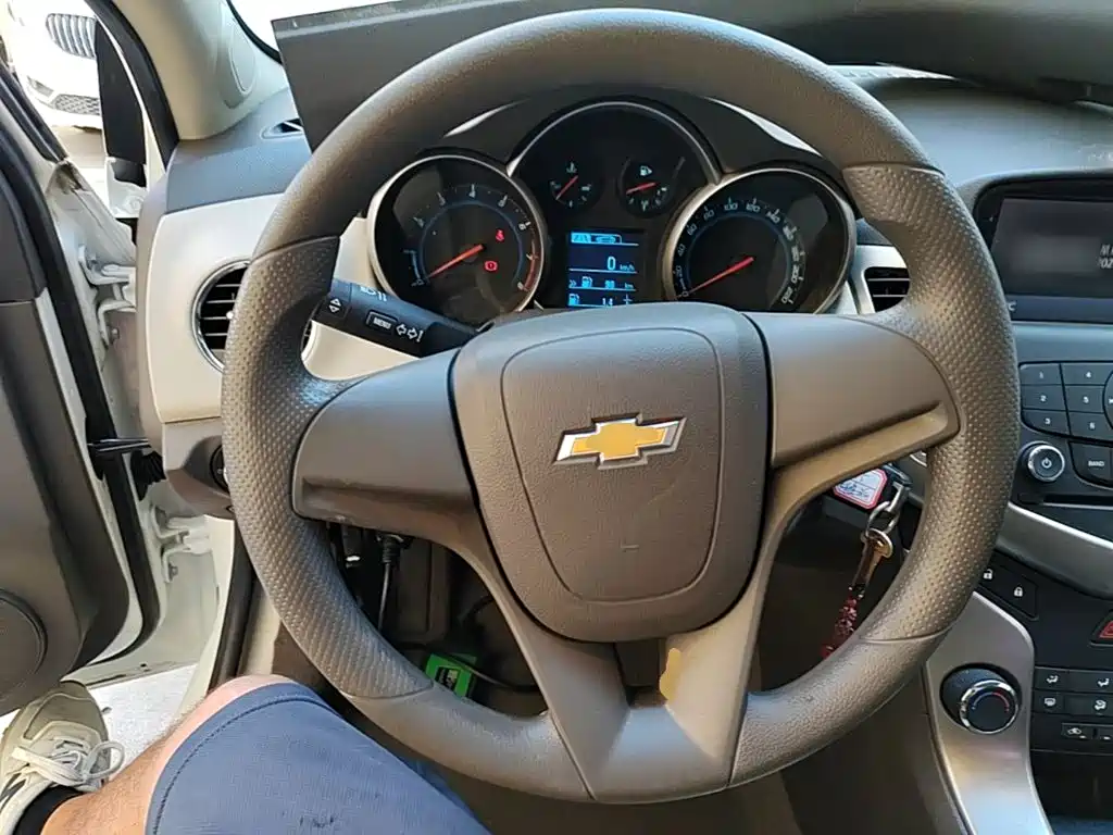 Chevrolet Cruze 2015 — фото 11