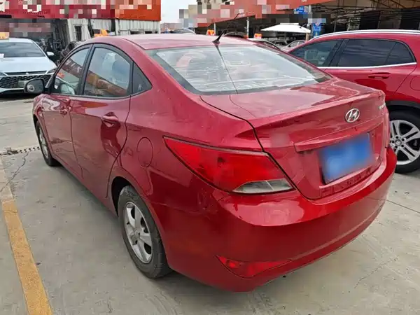 Hyundai Accent 2014