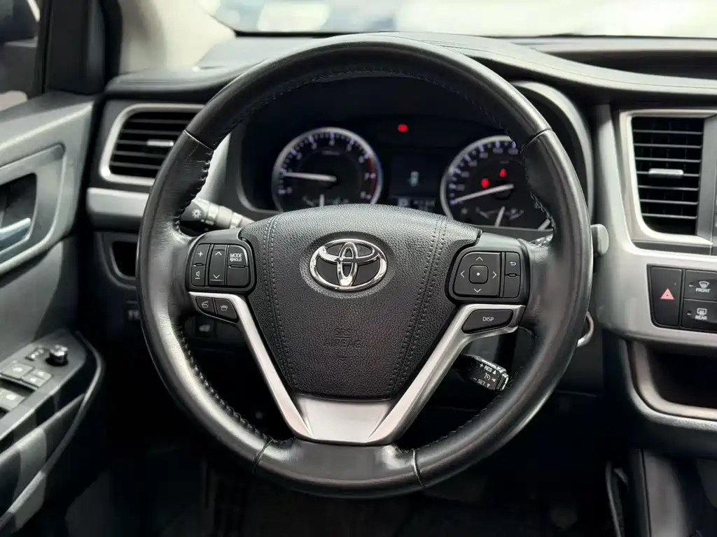 Toyota Highlander 2017 — фото 11