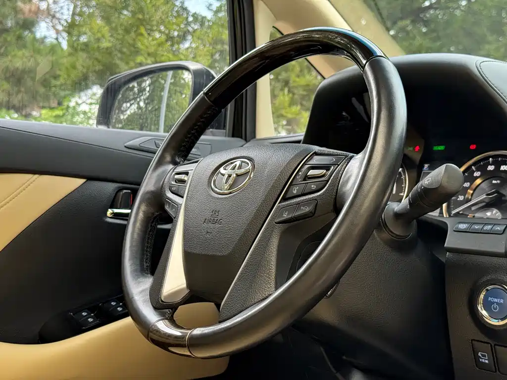 Toyota Vellfire 2020 — фото 13