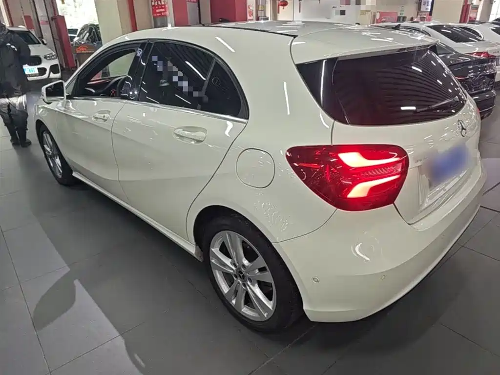 Mercedes-Benz A-Class 2018 — фото 5