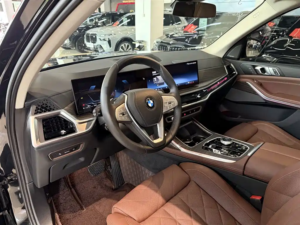 BMW X7 2026 — фото 12