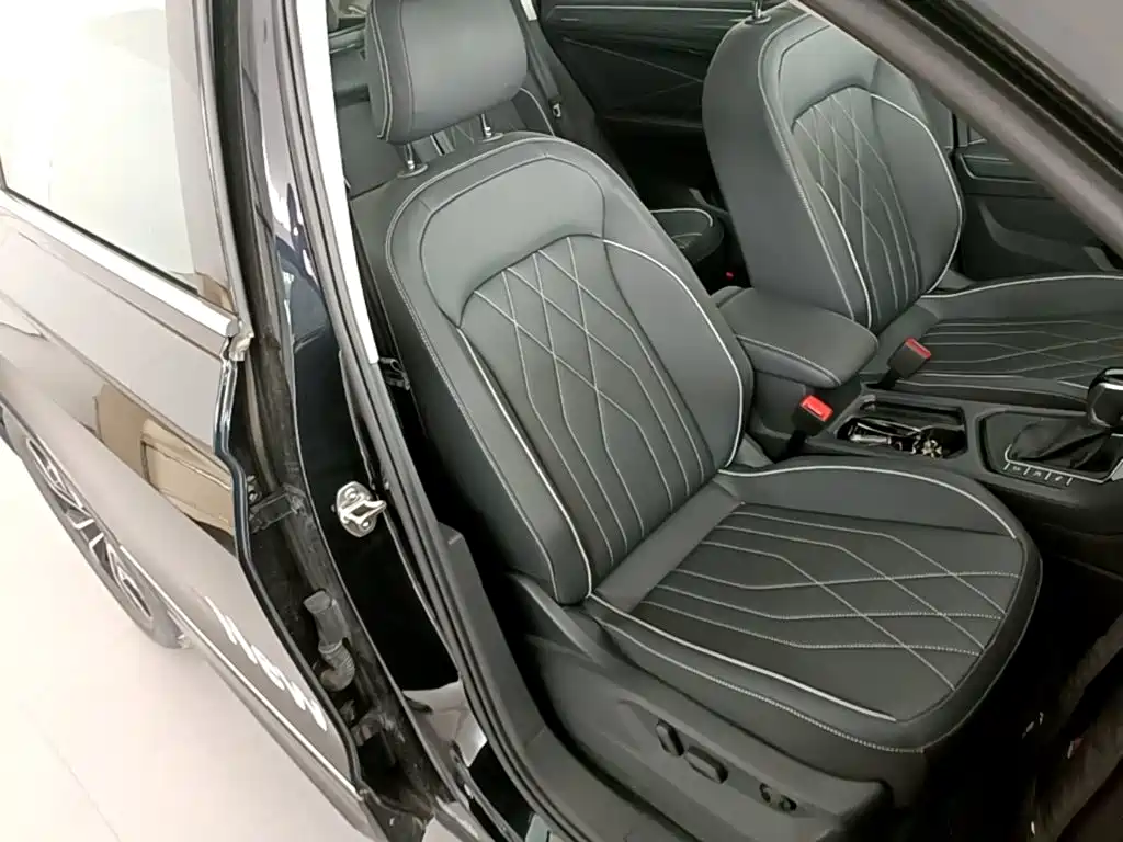 Volkswagen Tiguan L 2025 — фото 25
