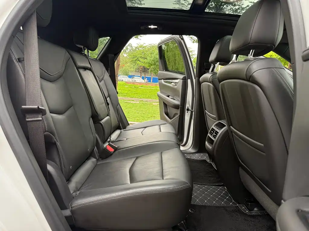 Cadillac XT5 2019 — фото 12