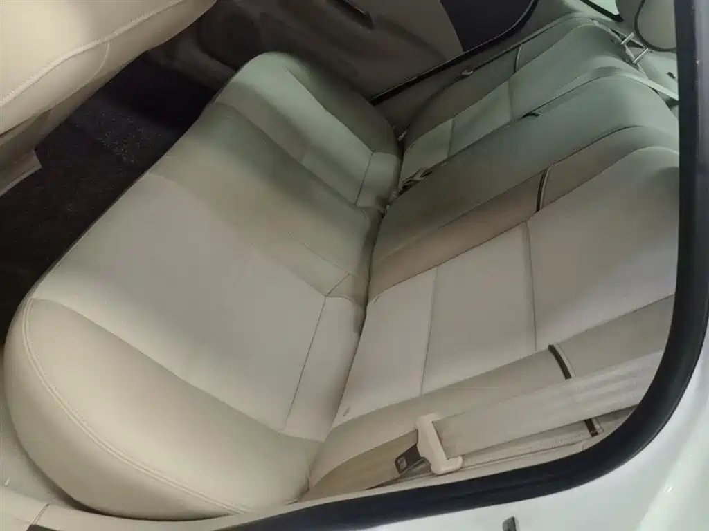 Buick Excelle 2016 — фото 17