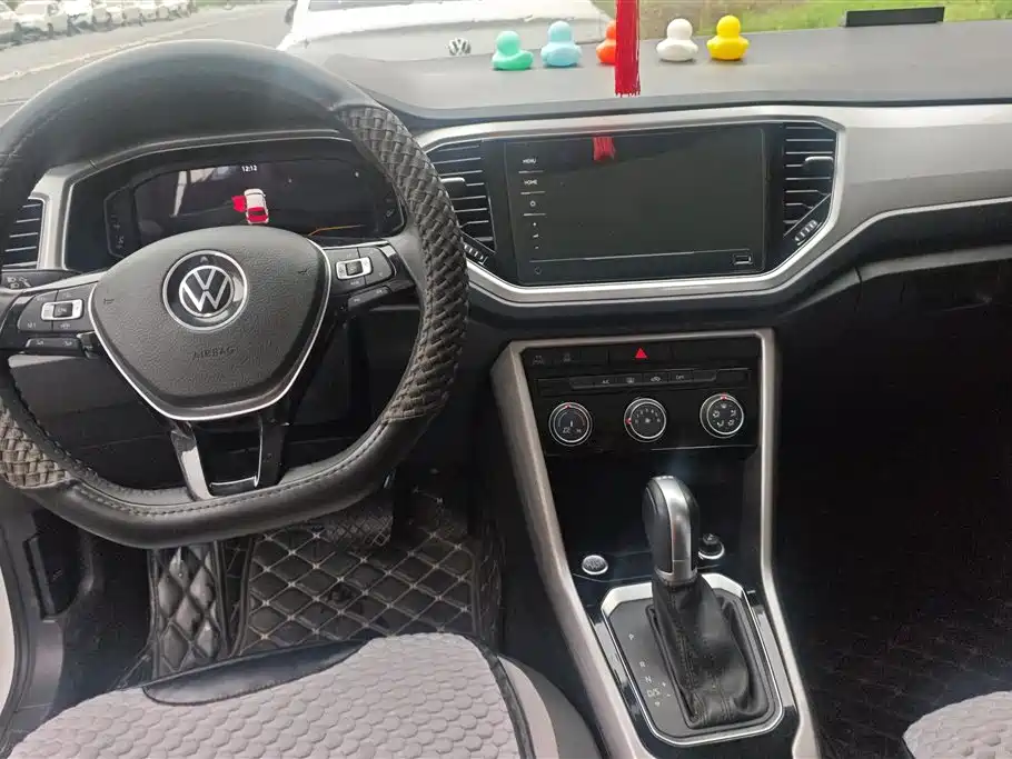 Volkswagen T-Roc 2022 — фото 12