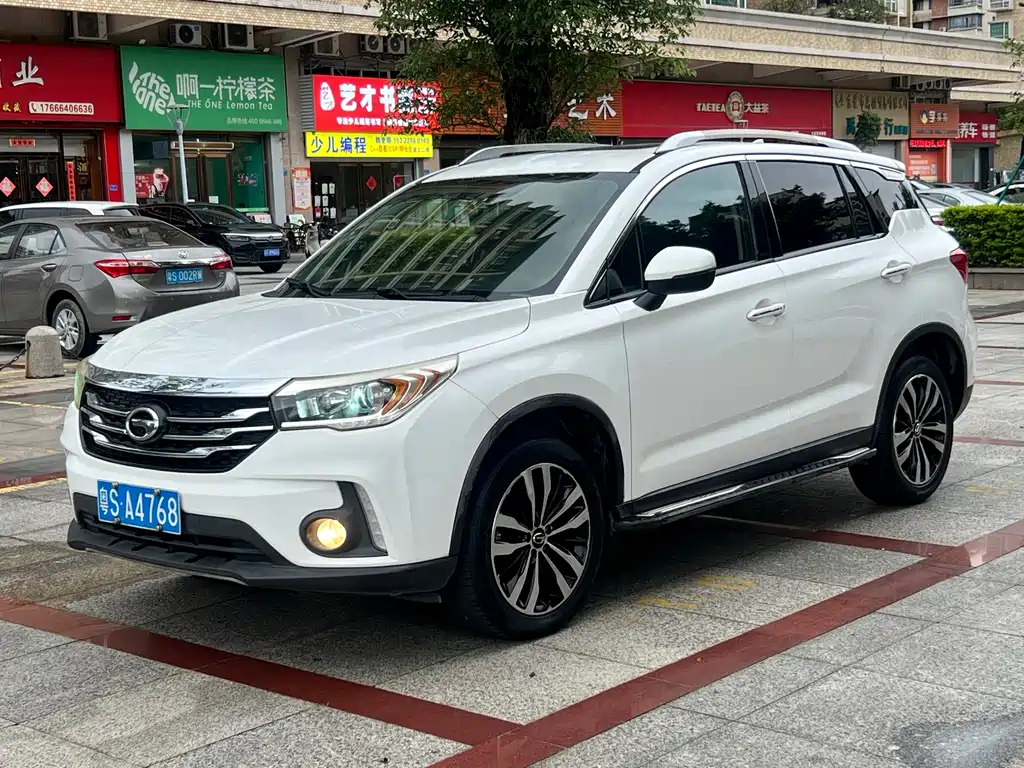 GAC Motor Trumpchi GS4 2016 — фото 1
