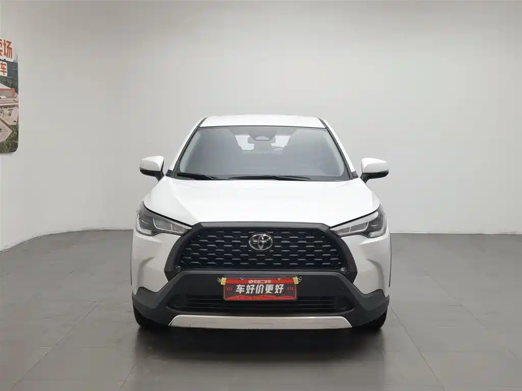 Toyota Corolla Cross 2023 — фото 3