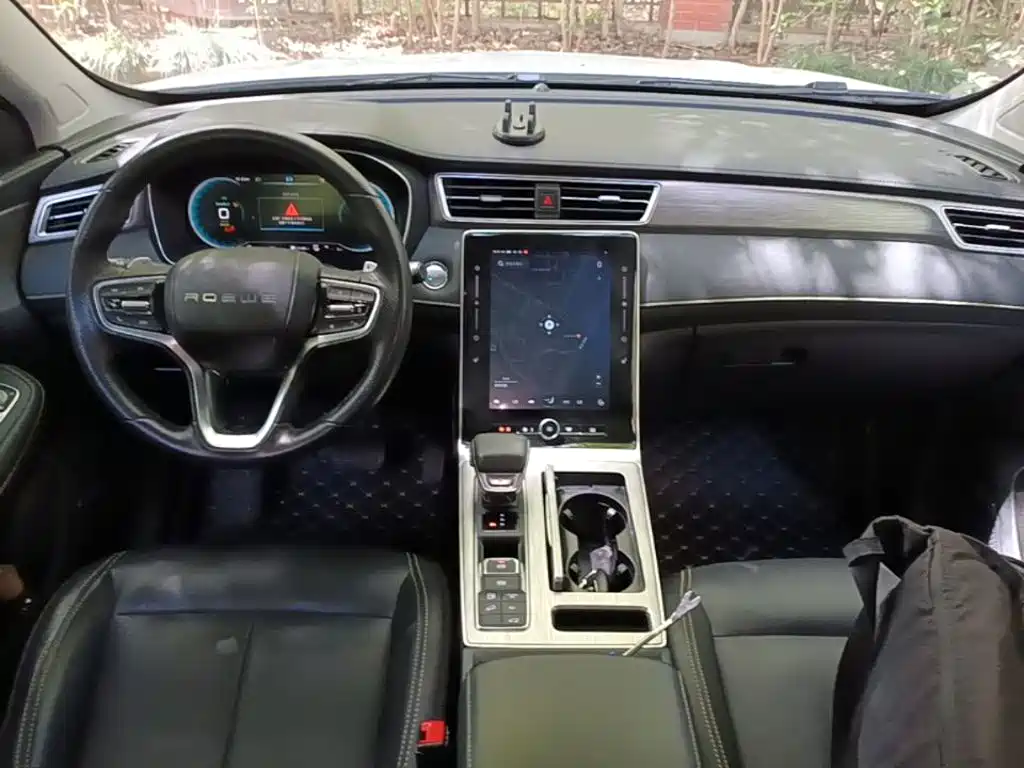 Roewe RX5 New Energy 2021 — фото 10