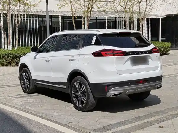 Geely Boyue 2022