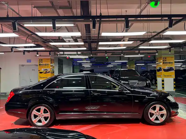 Mercedes-Benz S-Class 2012