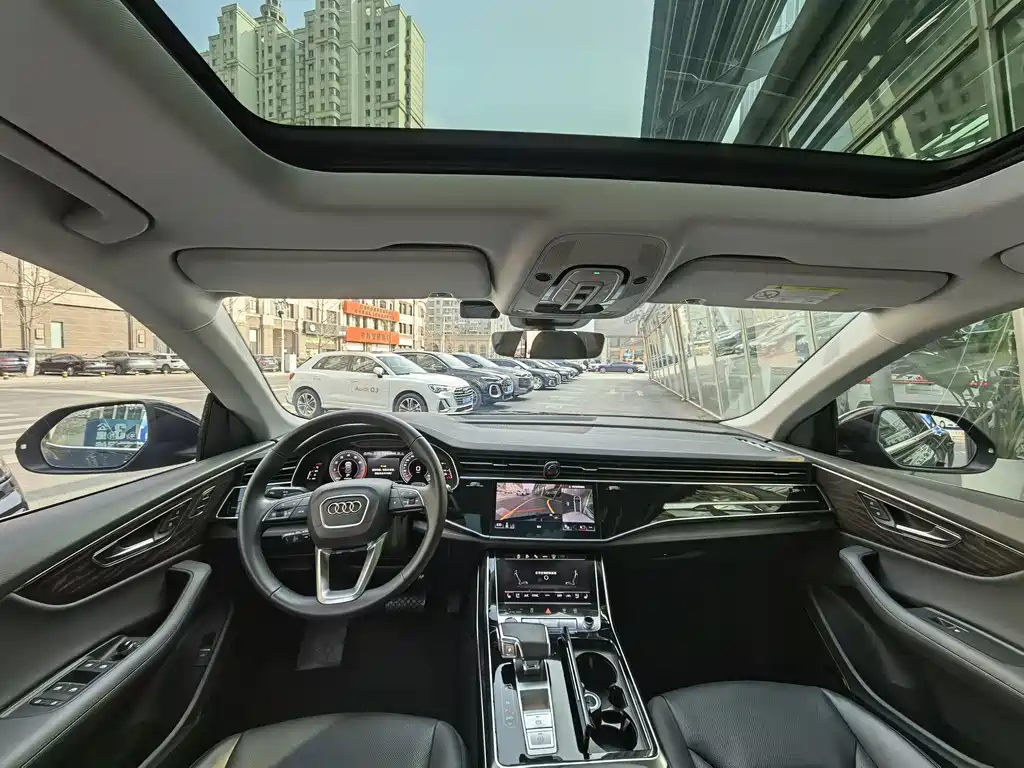 Audi Q8 2024