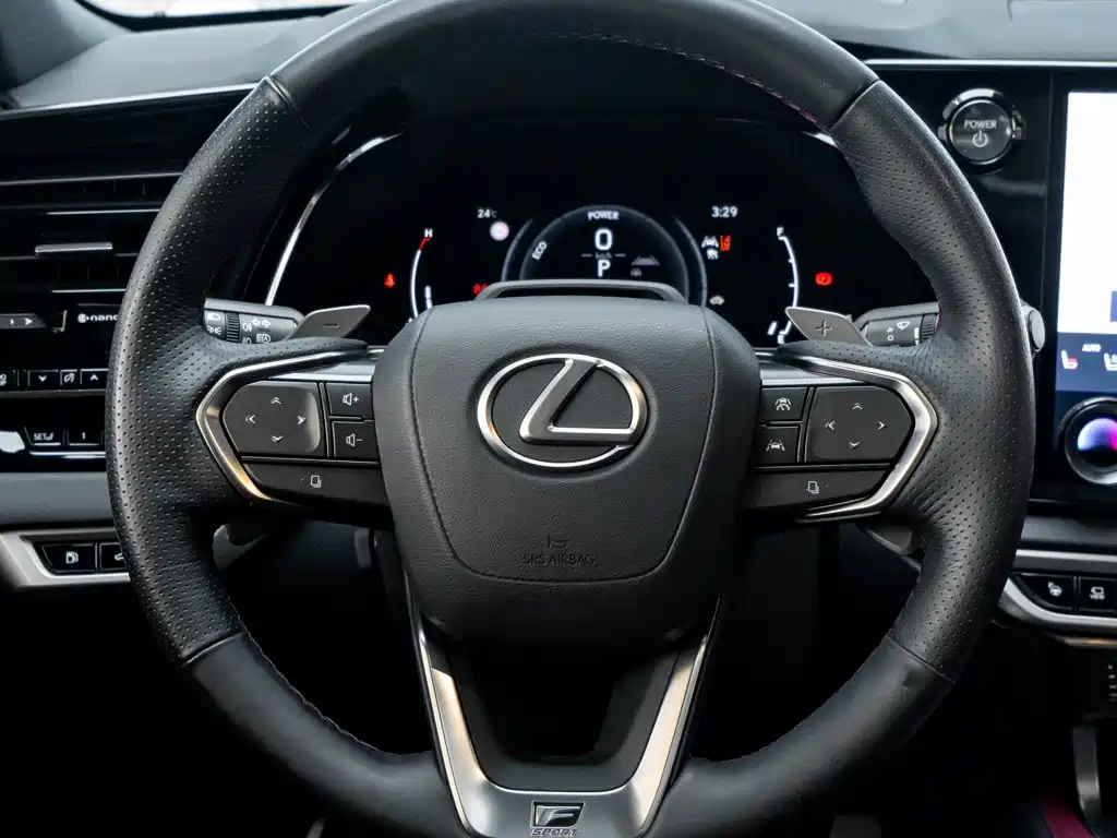 Lexus RX 2023 — фото 16