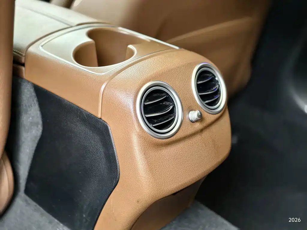 Mercedes-Benz E-Class 2020 — фото 18