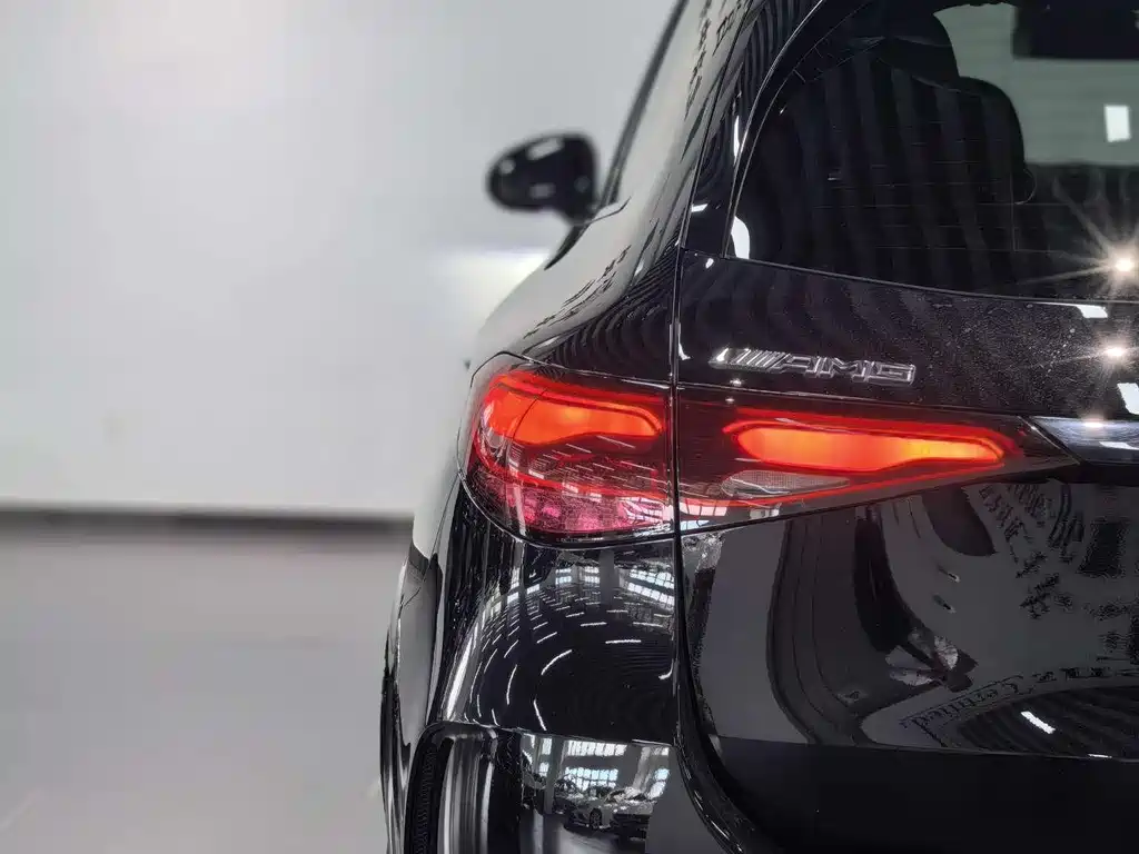 Mercedes-Benz GLC AMG 2025