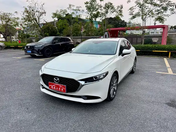 Mazda 3 Axela 2023