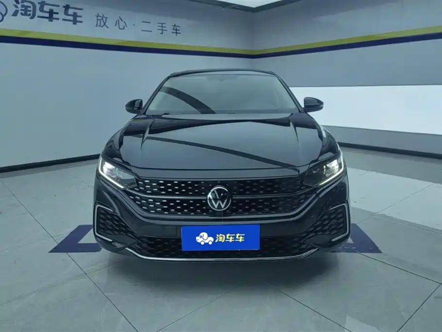 Volkswagen Passat 2023