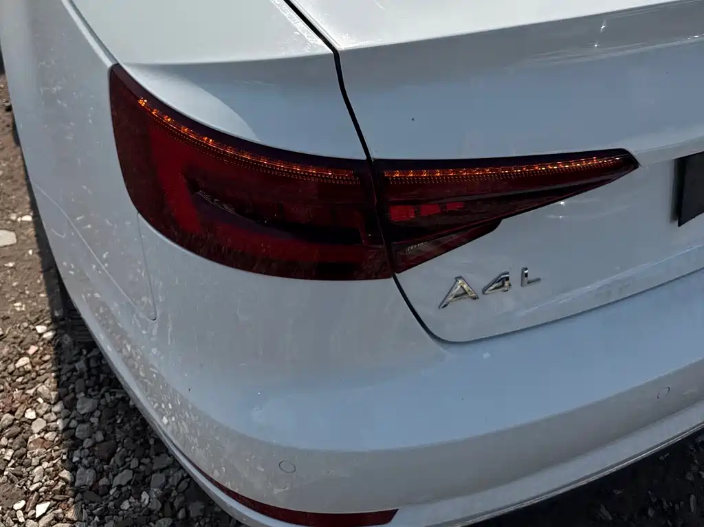 Audi A4L 2017