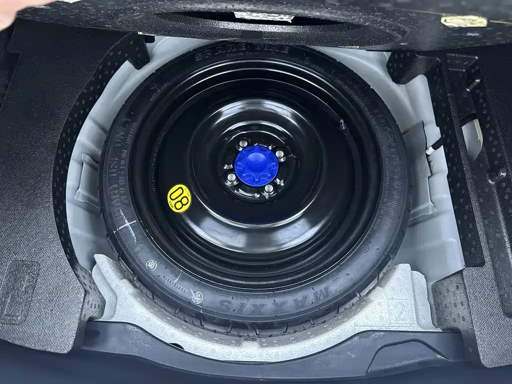 Toyota Yaris L 2022 — фото 21