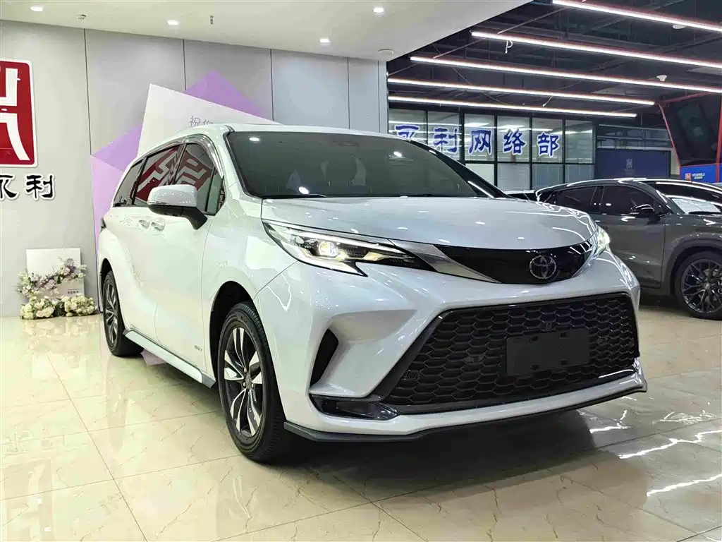 Toyota Granvia 2024