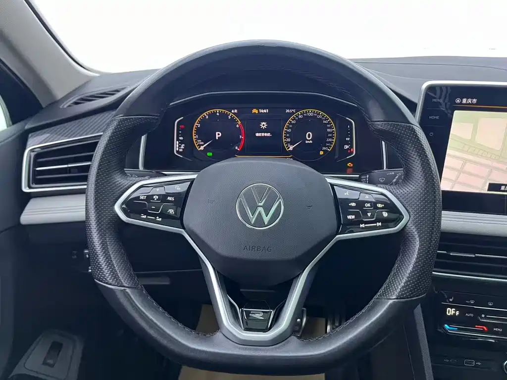Volkswagen Tiguan L 2023 — фото 12