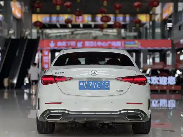 Mercedes-Benz C-Class 2025