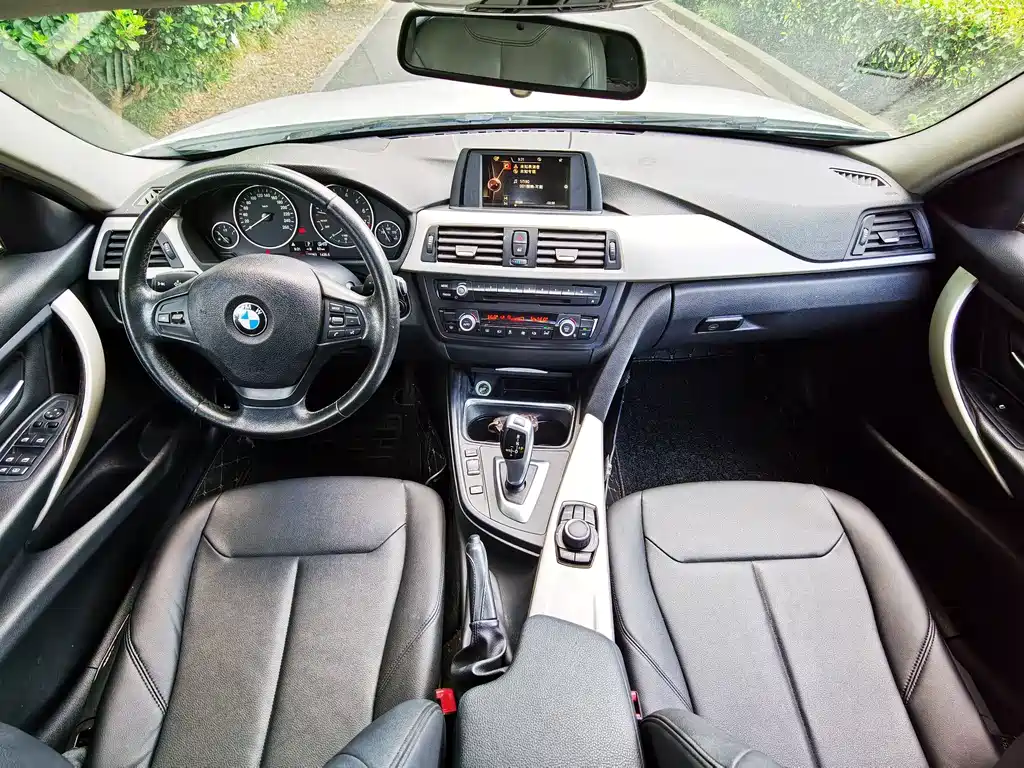 BMW 3 Series 2015 — фото 10