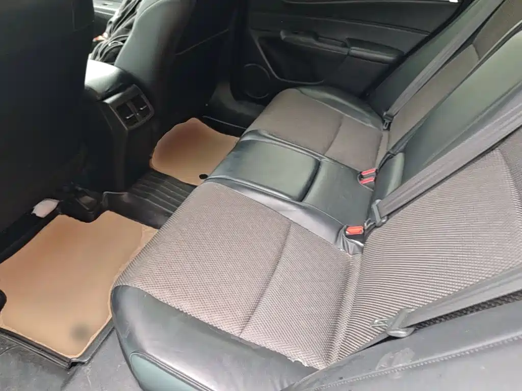 Honda Jade 2018 — фото 17