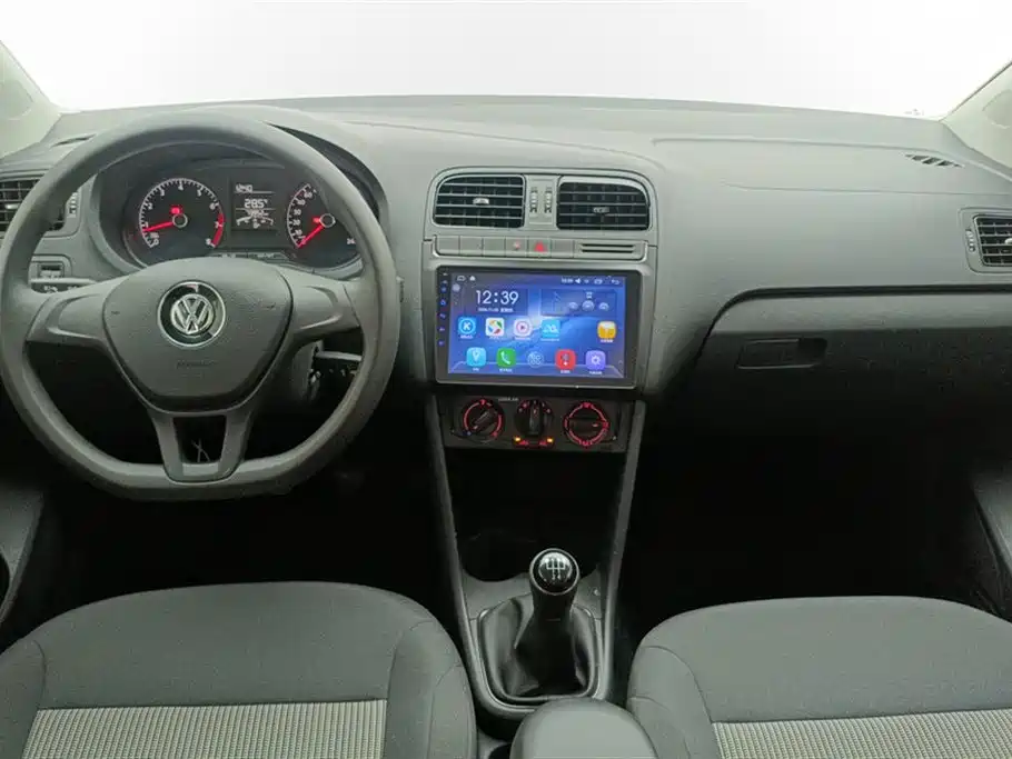Volkswagen Polo 2017 — фото 12