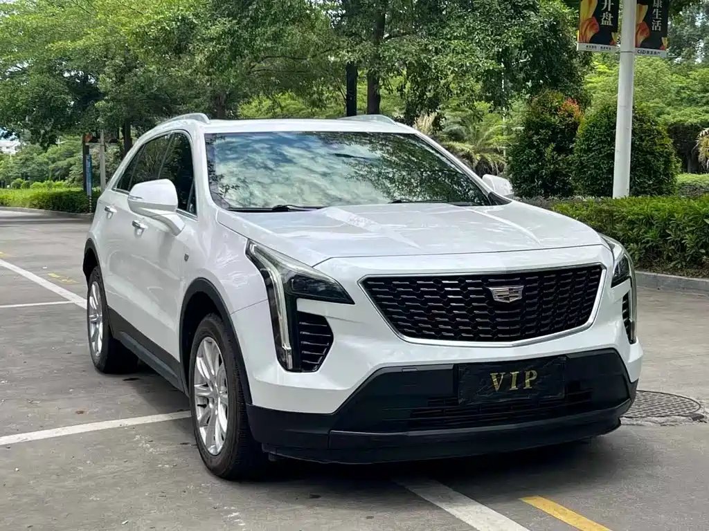 Cadillac XT4 2019 — фото 3