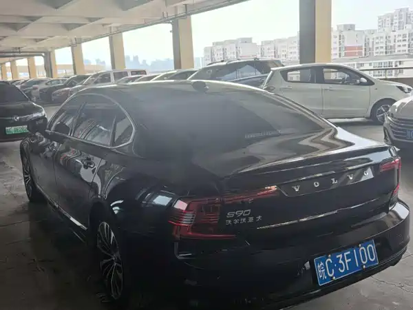 Volvo S90 2023