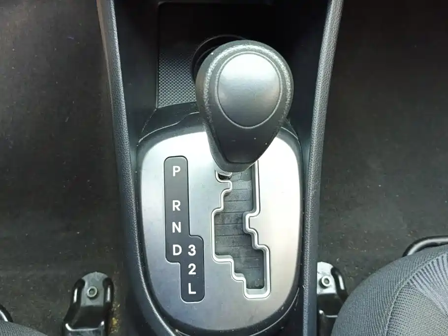 Kia K2 2015 — фото 16